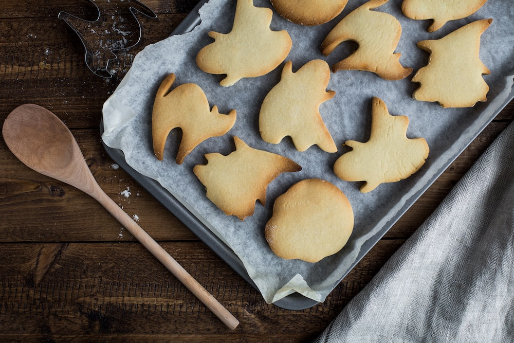 ghost shaped cookies.